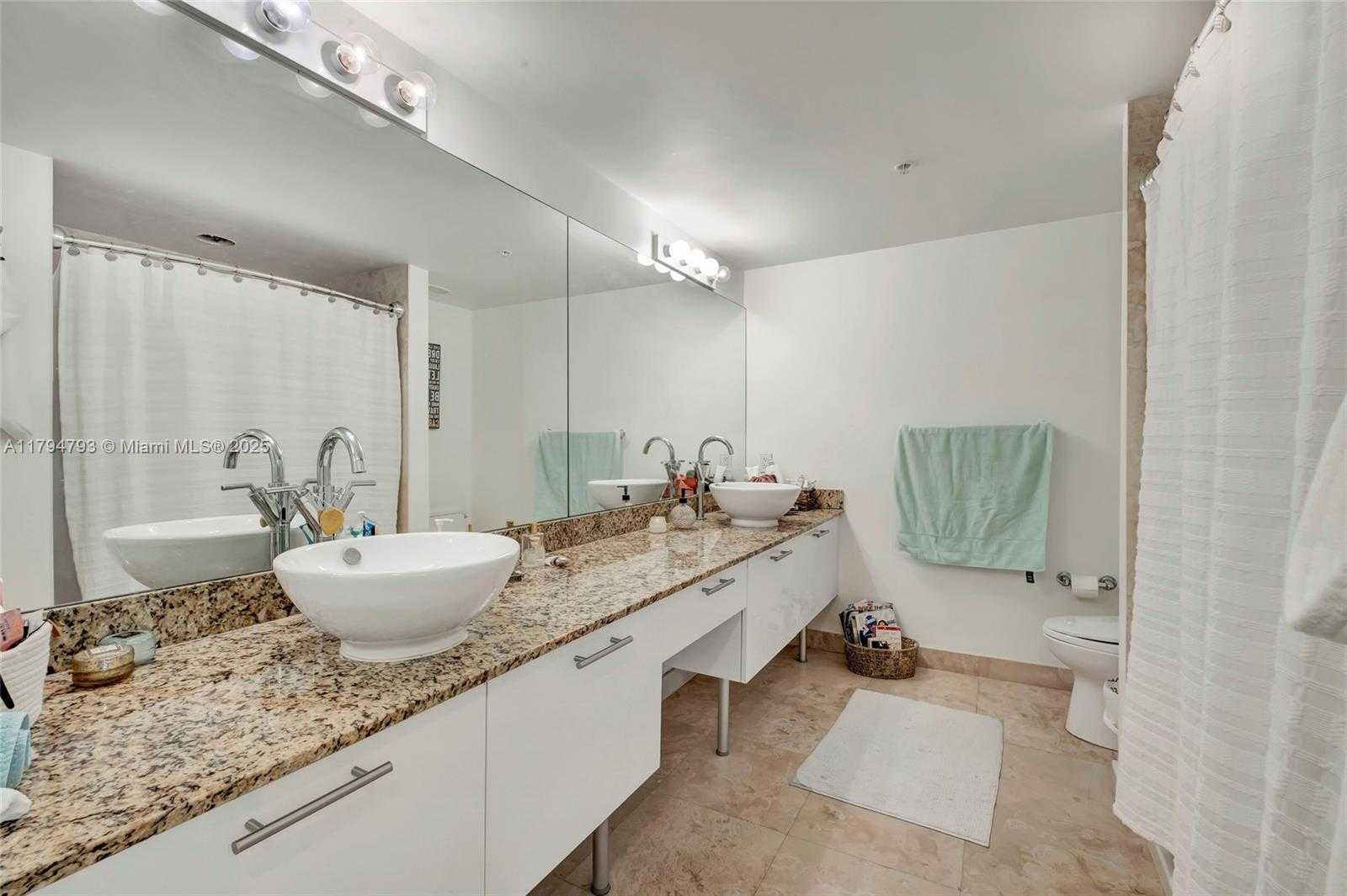 Small Image of 41 SOUTH EAST 5TH ST #1210, Miami Number 20