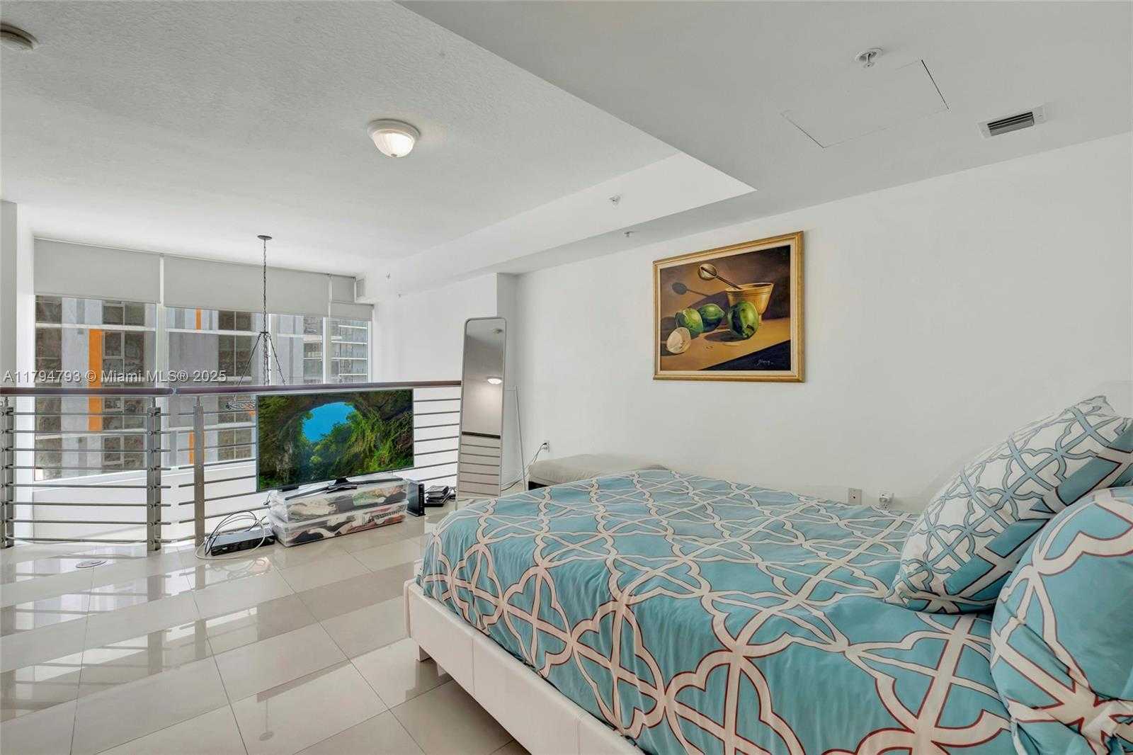 Small Image of 41 SOUTH EAST 5TH ST #1210, Miami Number 9