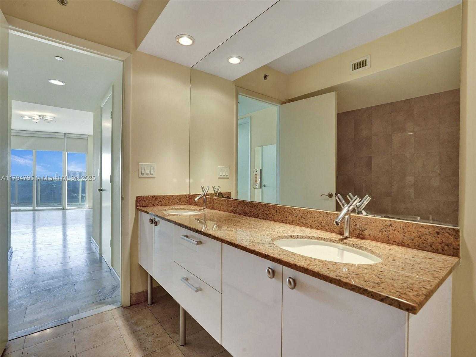 Small Image of 17201 COLLINS AVE #1704, Sunny Isles Beach Number 34