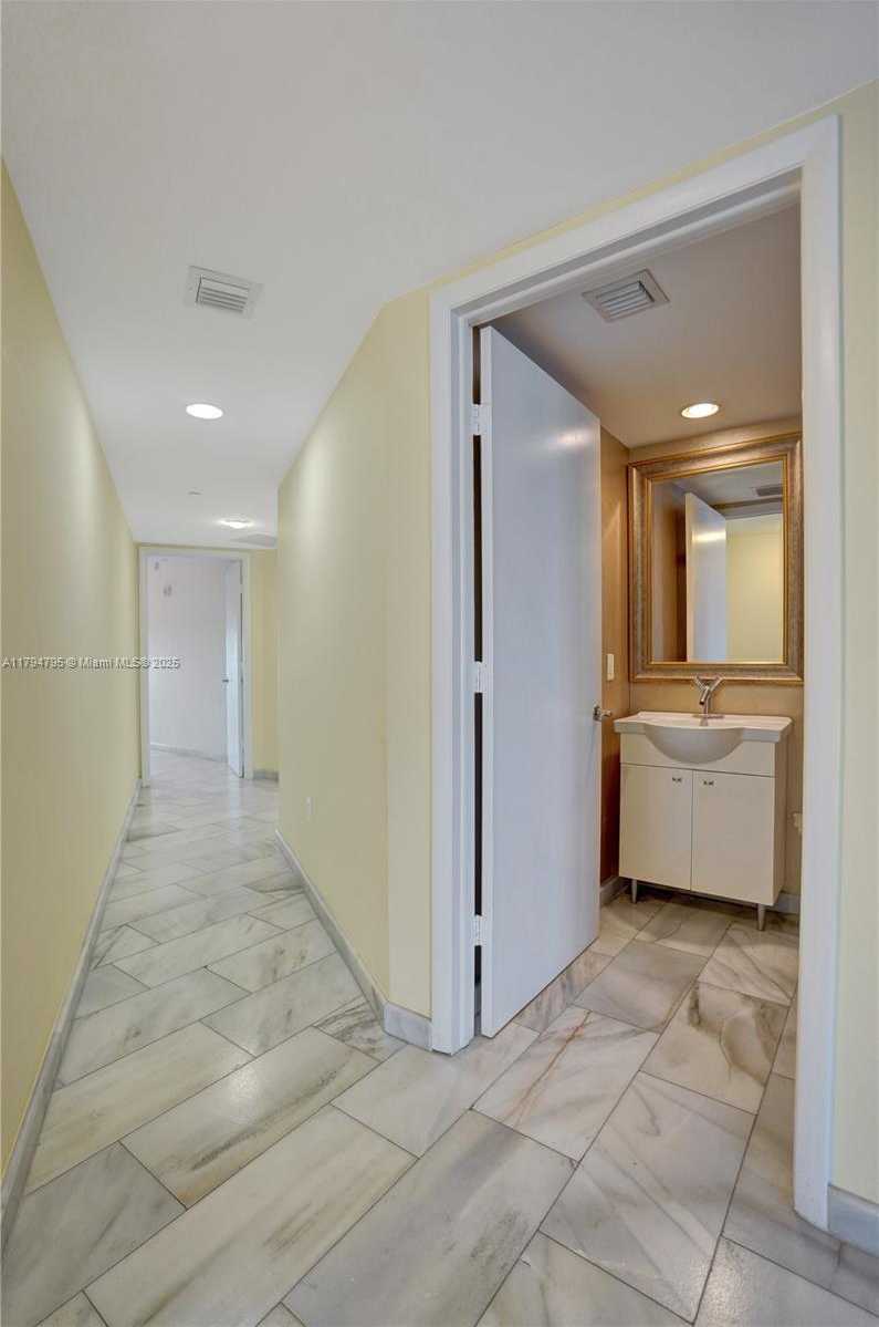 Small Image of 17201 COLLINS AVE #1704, Sunny Isles Beach Number 39