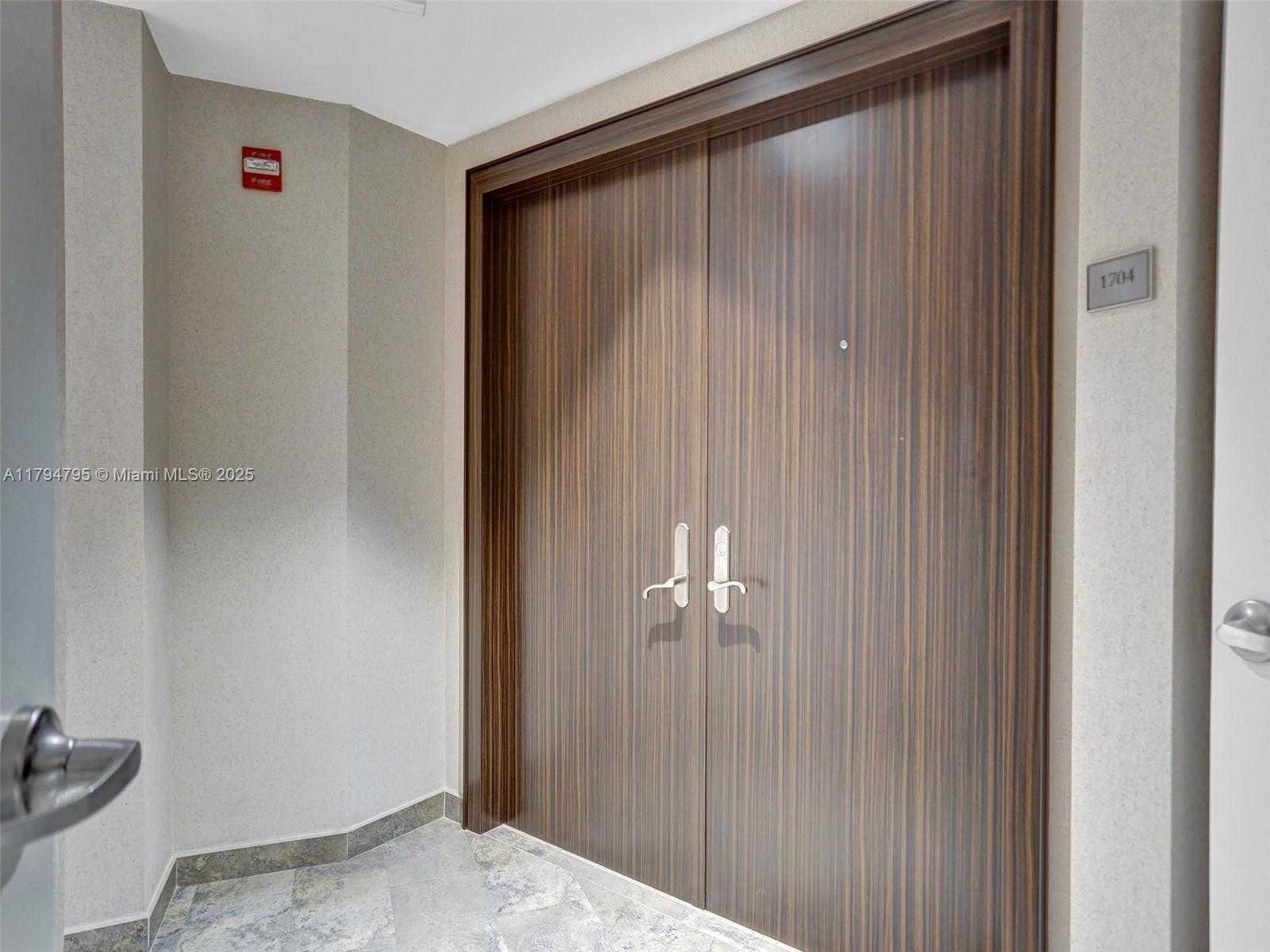 Small Image of 17201 COLLINS AVE #1704, Sunny Isles Beach Number 8