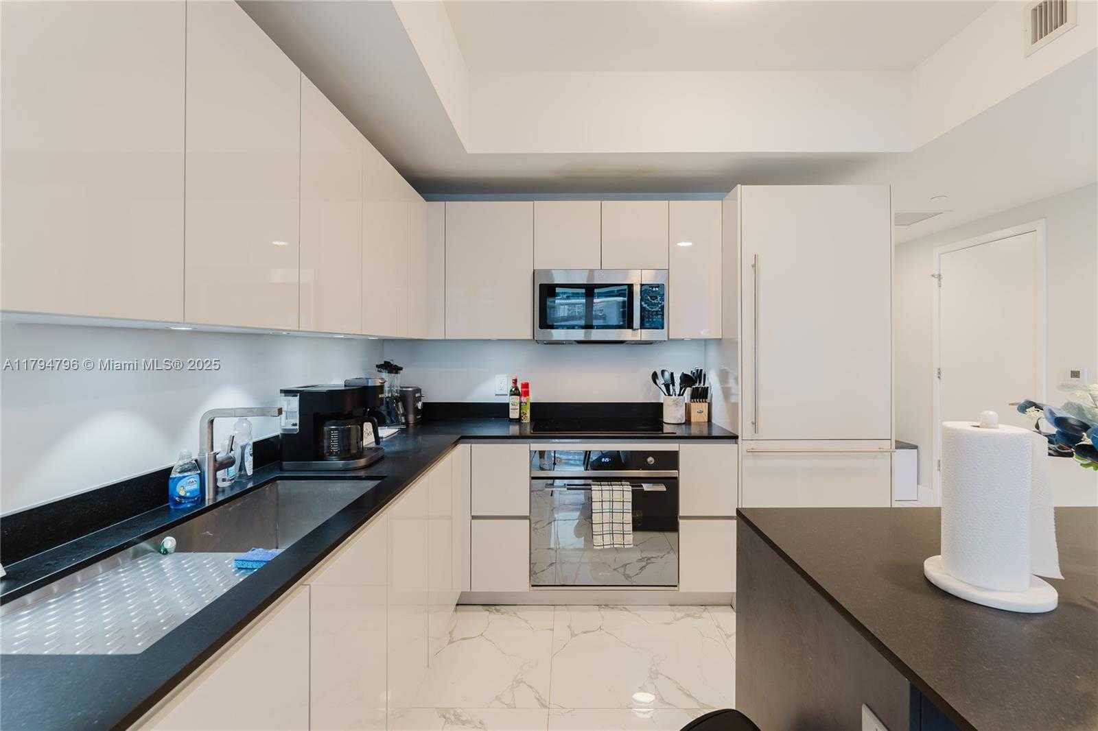 Small Image of 1010 BRICKELL AVE #2709, Miami Number 15