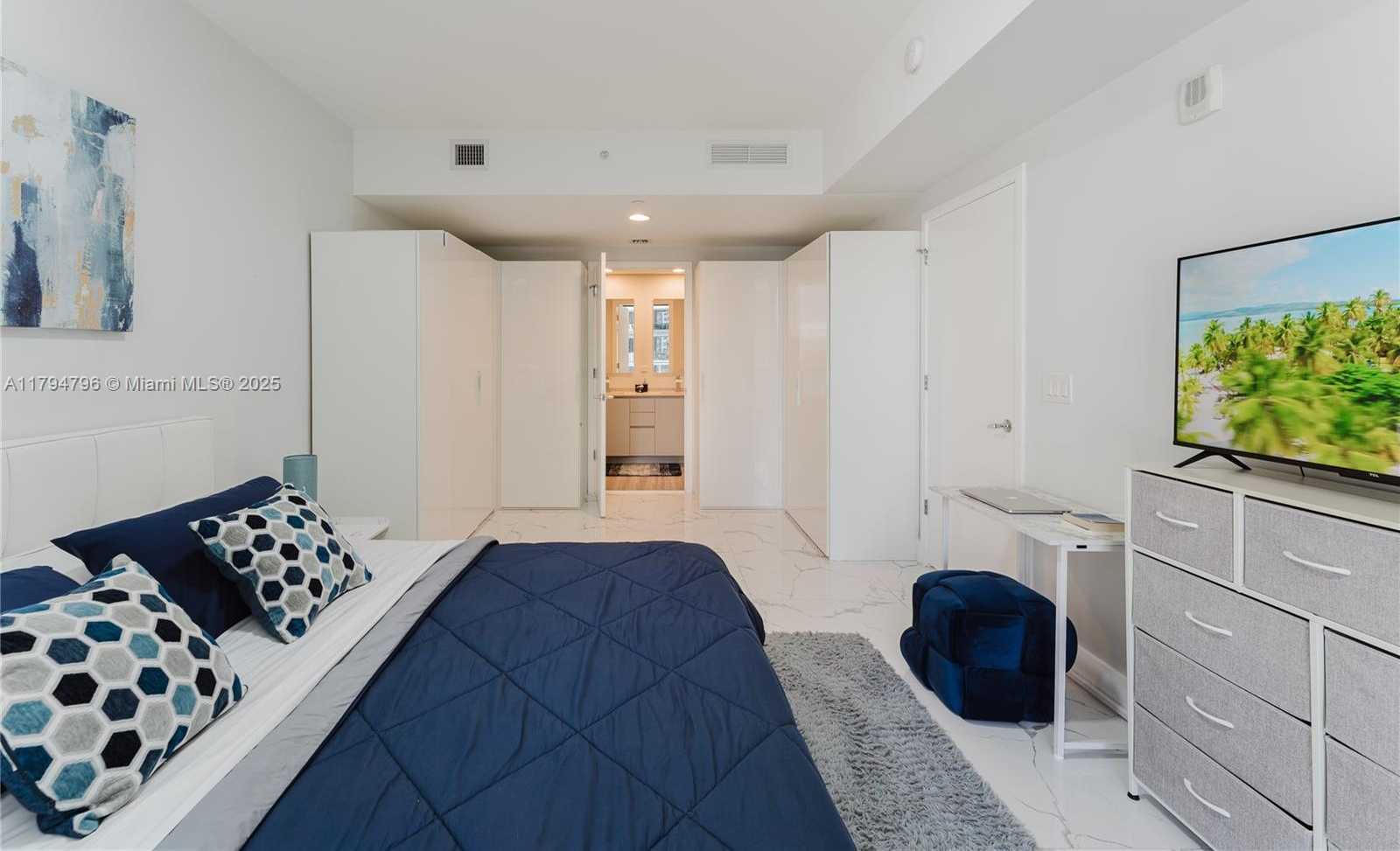Small Image of 1010 BRICKELL AVE #2709, Miami Number 21