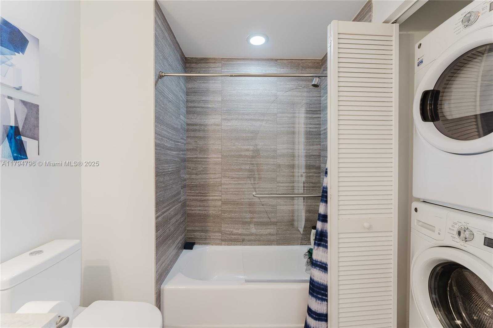 Small Image of 1010 BRICKELL AVE #2709, Miami Number 27