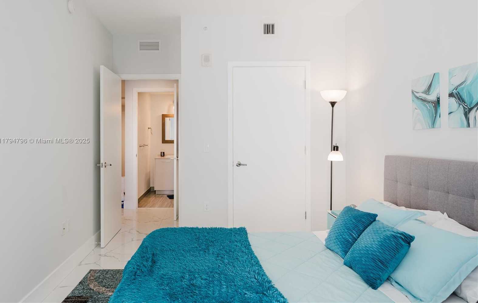 Small Image of 1010 BRICKELL AVE #2709, Miami Number 31