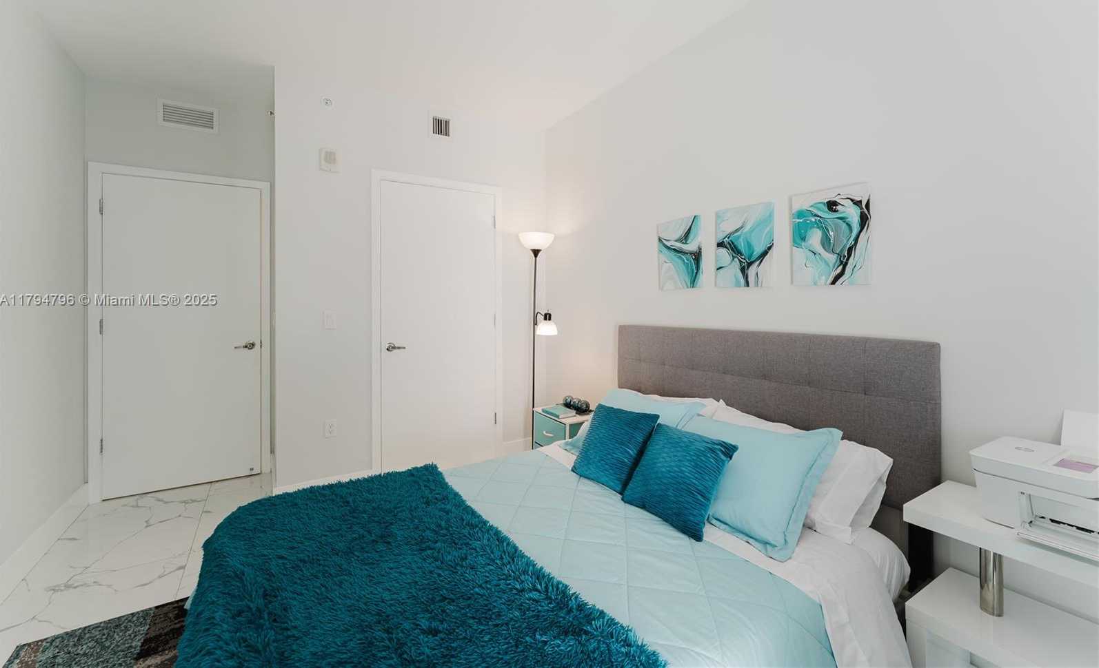 Small Image of 1010 BRICKELL AVE #2709, Miami Number 32