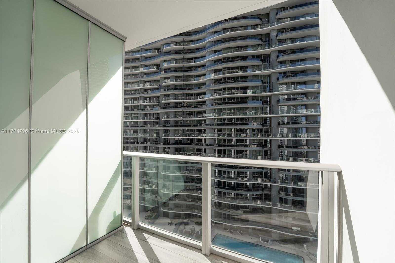 Small Image of 1010 BRICKELL AVE #2709, Miami Number 33