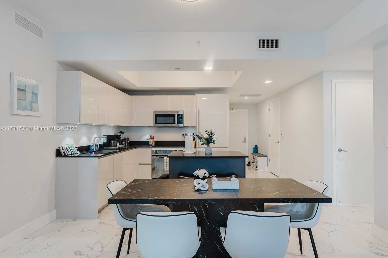 Small Image of 1010 BRICKELL AVE #2709, Miami Number 5