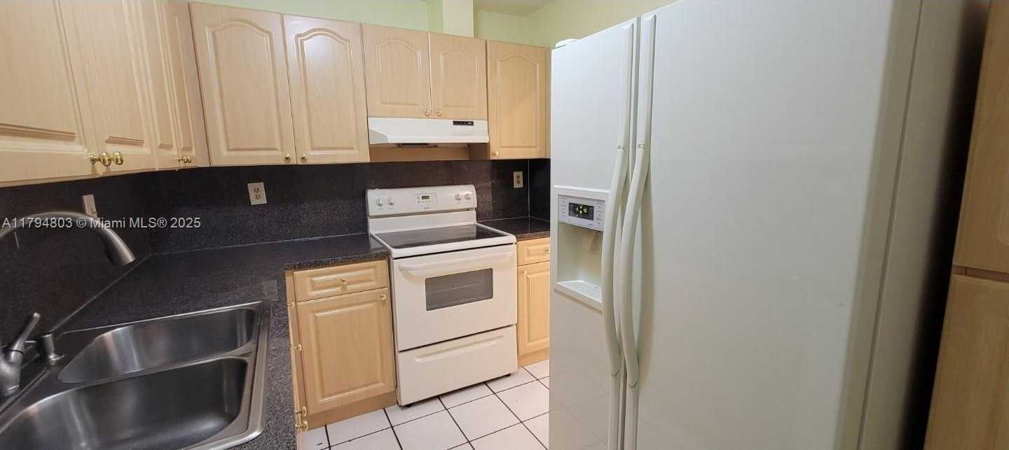 Small Image of 5201 SOUTH WEST 139TH CT, Miami Number 6