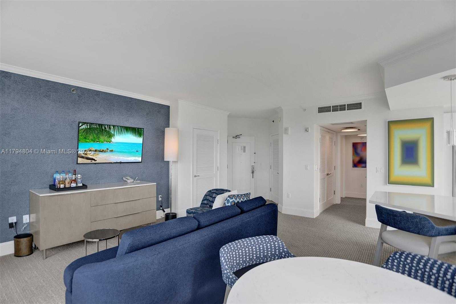 Small Image of 4401 COLLINS AVE #814, Miami Beach Number 13