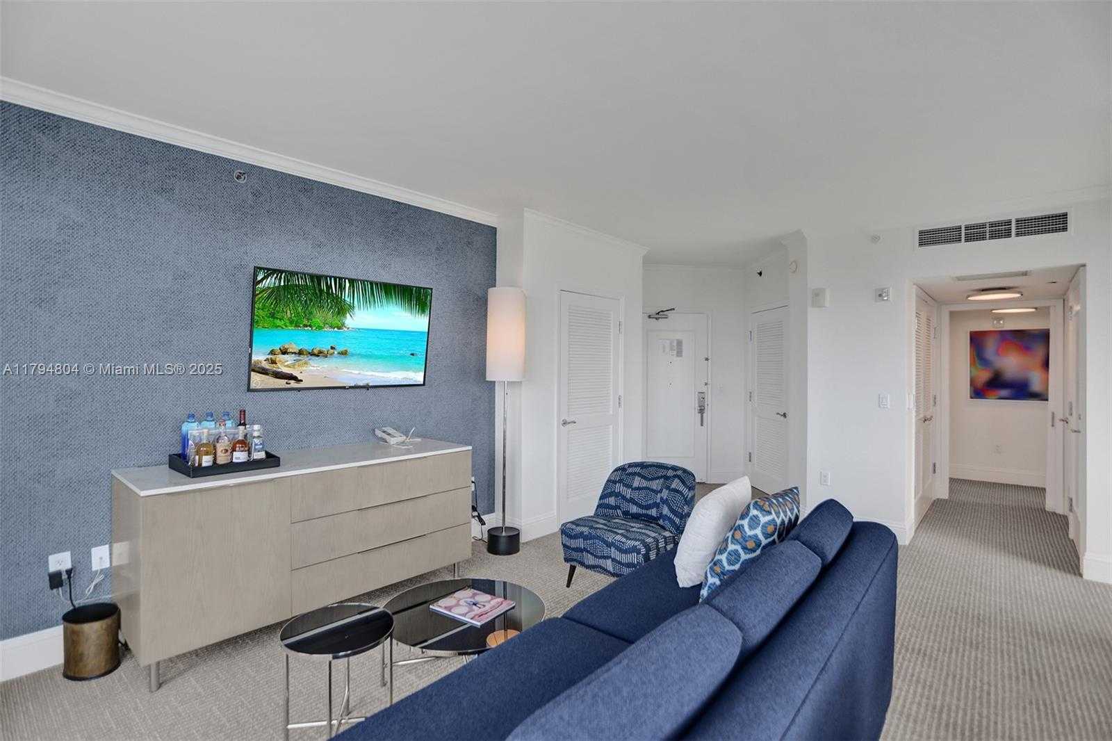 Small Image of 4401 COLLINS AVE #814, Miami Beach Number 14