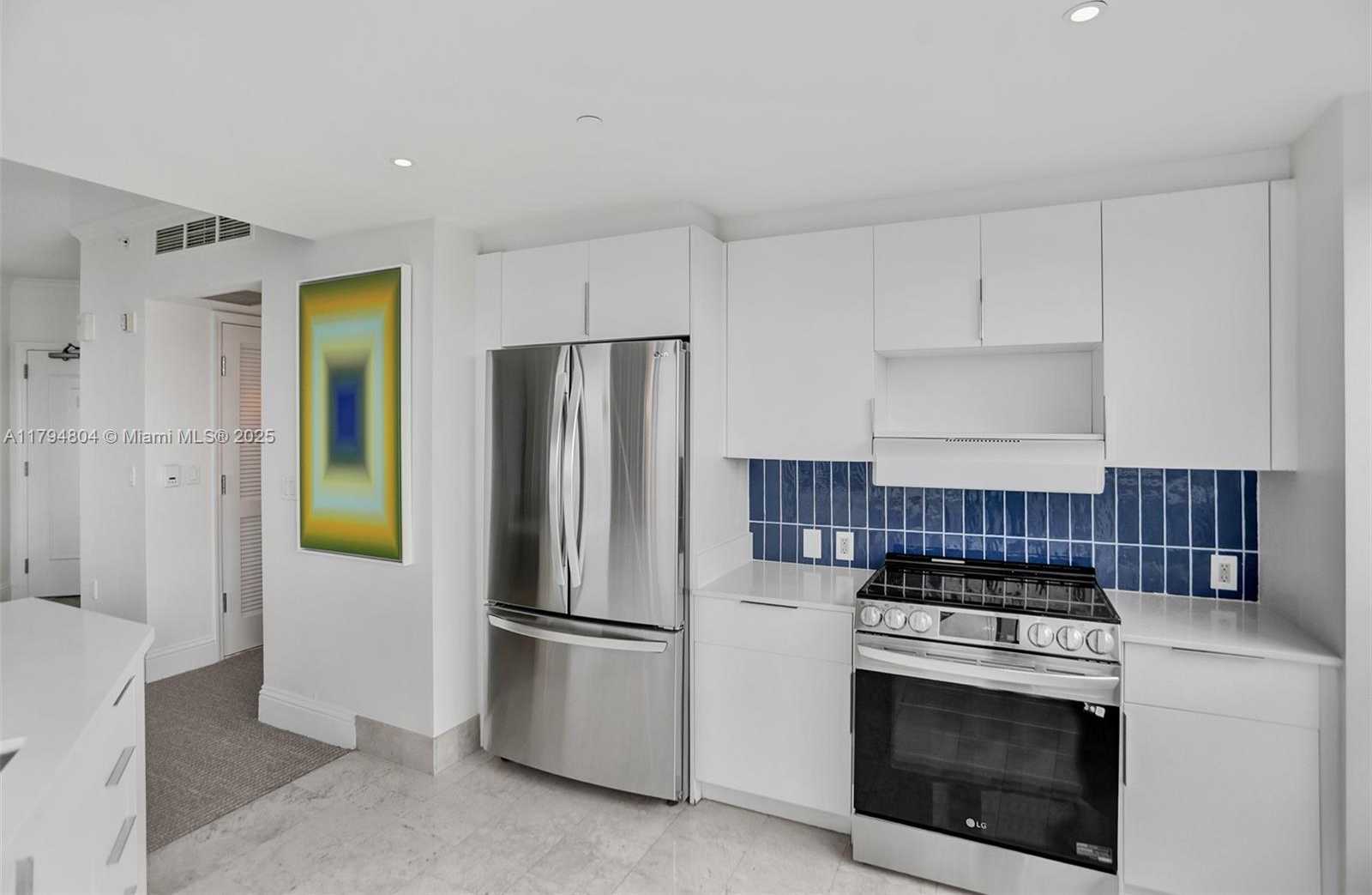 Small Image of 4401 COLLINS AVE #814, Miami Beach Number 16