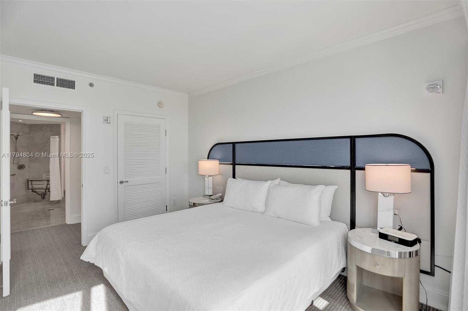 Small Image of 4401 COLLINS AVE #814, Miami Beach Number 21