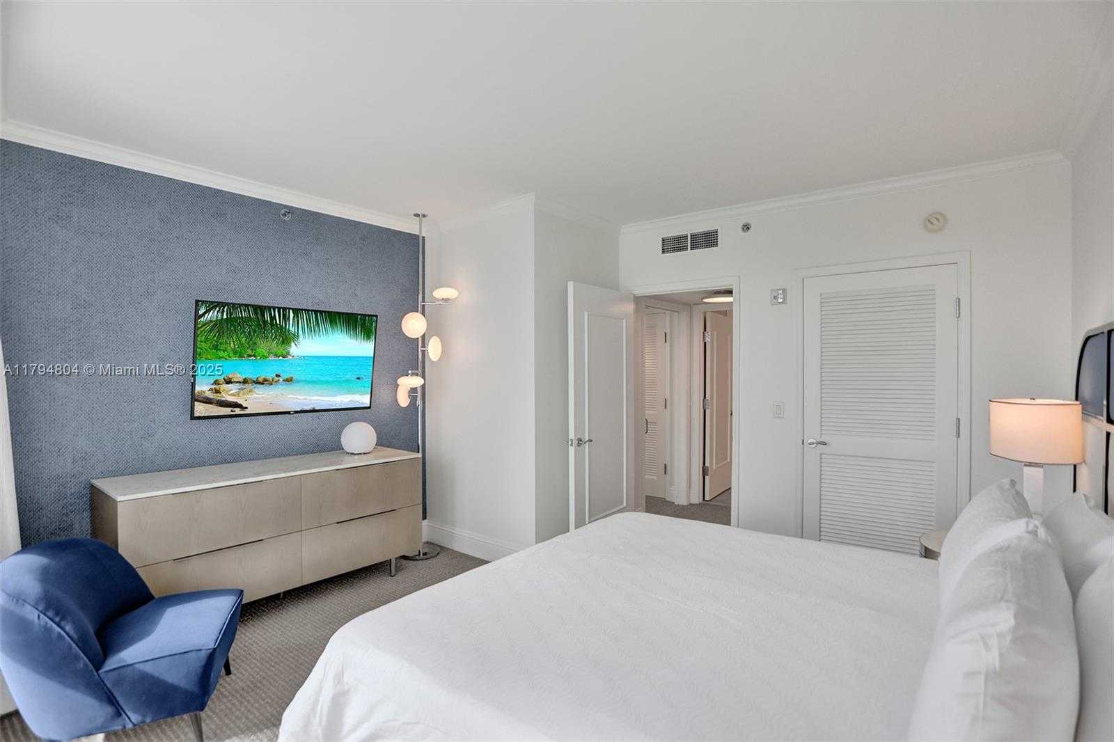 Small Image of 4401 COLLINS AVE #814, Miami Beach Number 22