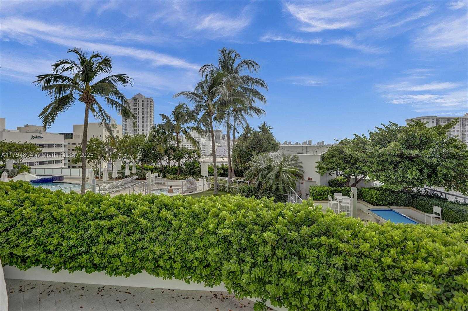 Small Image of 4401 COLLINS AVE #814, Miami Beach Number 30