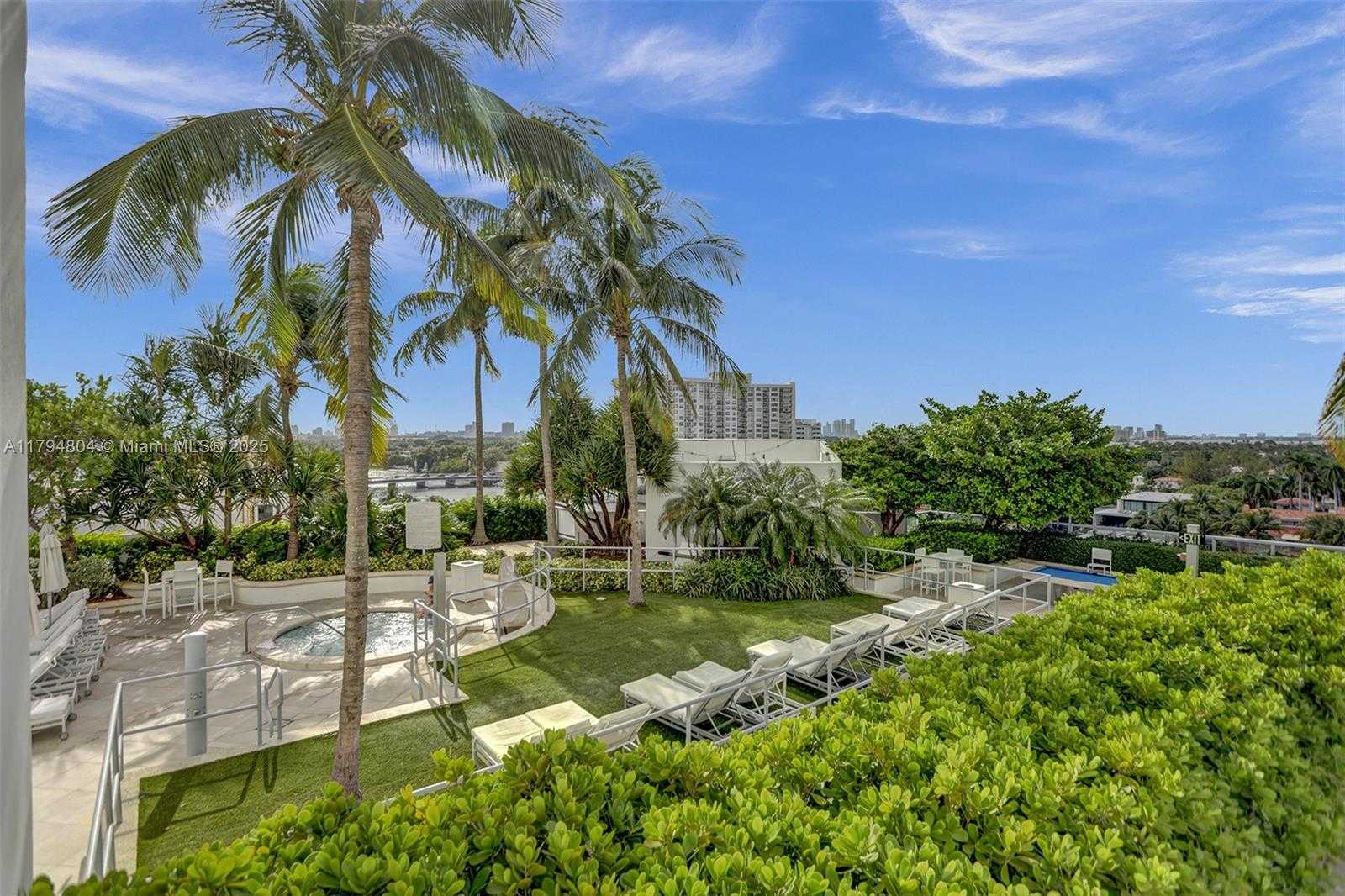Small Image of 4401 COLLINS AVE #814, Miami Beach Number 31