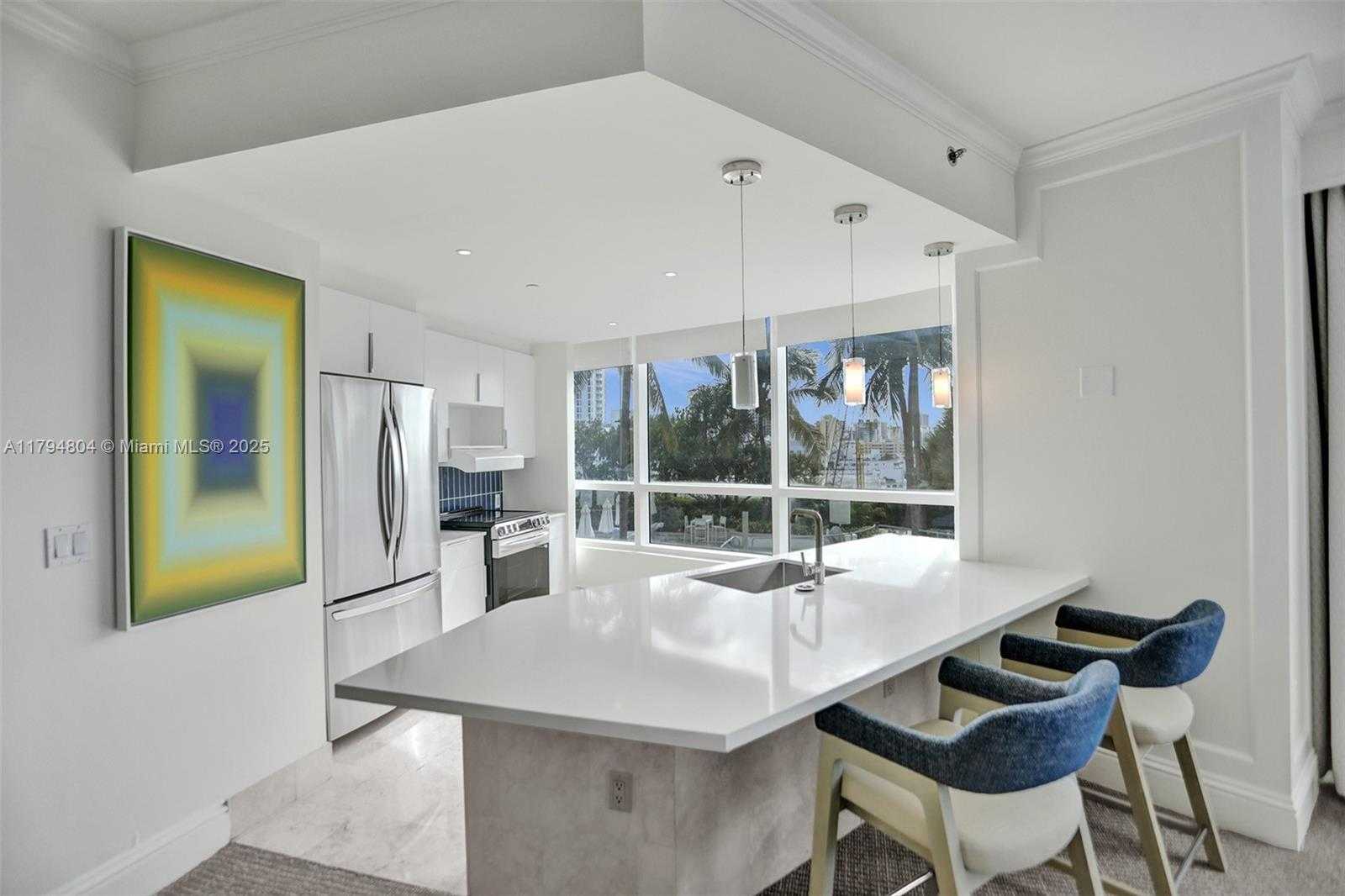 Small Image of 4401 COLLINS AVE #814, Miami Beach Number 5