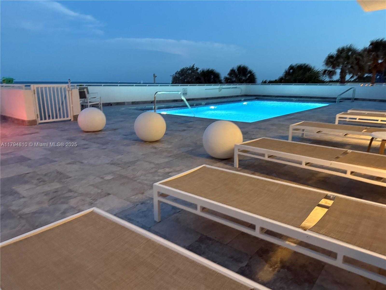 Small Image of 401 OCEAN DR #324, Miami Beach Number 22