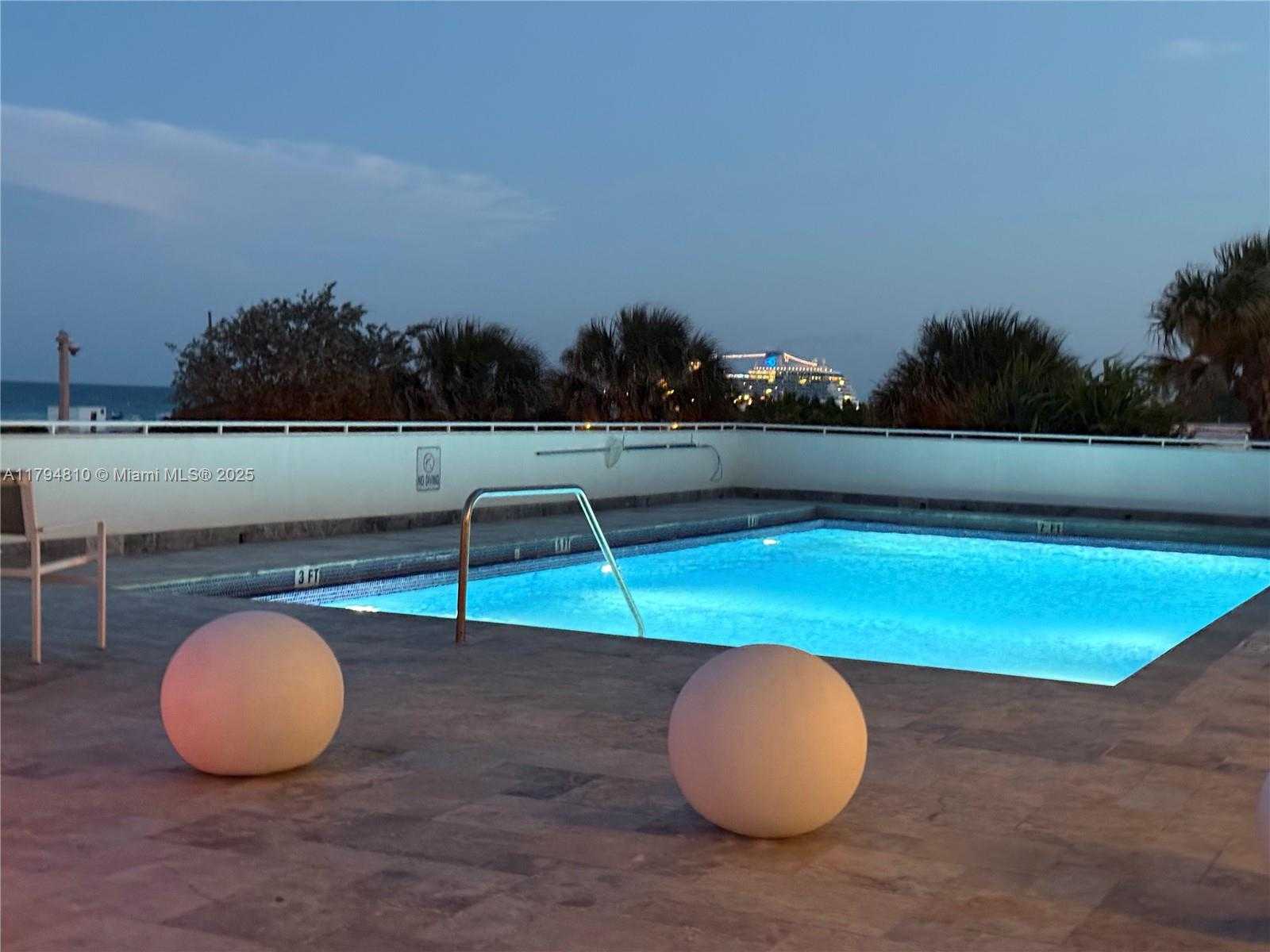 Small Image of 401 OCEAN DR #324, Miami Beach Number 23