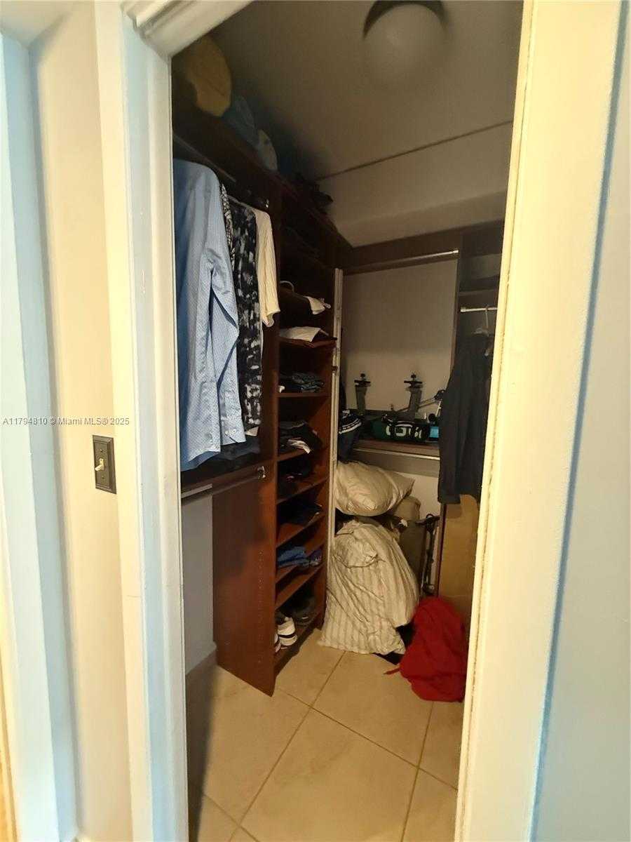 Small Image of 401 OCEAN DR #324, Miami Beach Number 30