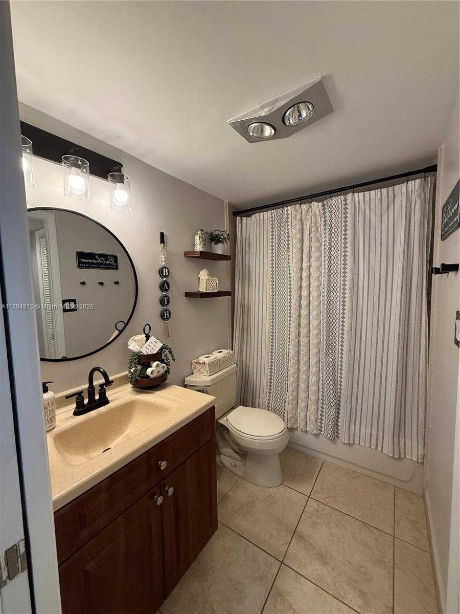 Small Image of 401 OCEAN DR #324, Miami Beach Number 57