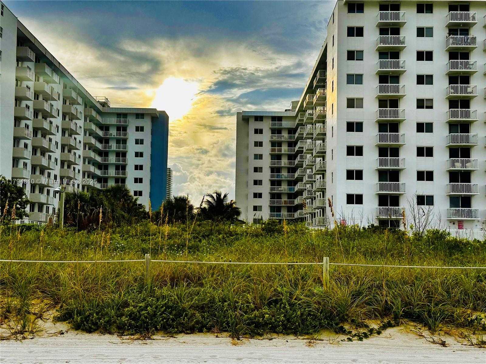 Small Image of 401 OCEAN DR #324, Miami Beach Number 71