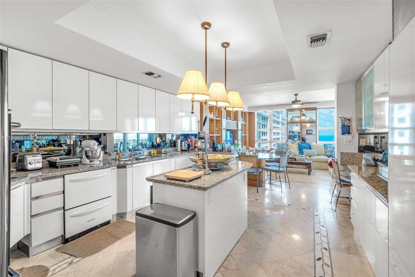 Small Image of 445 GRAND BAY DR #1001, Key Biscayne Number 25