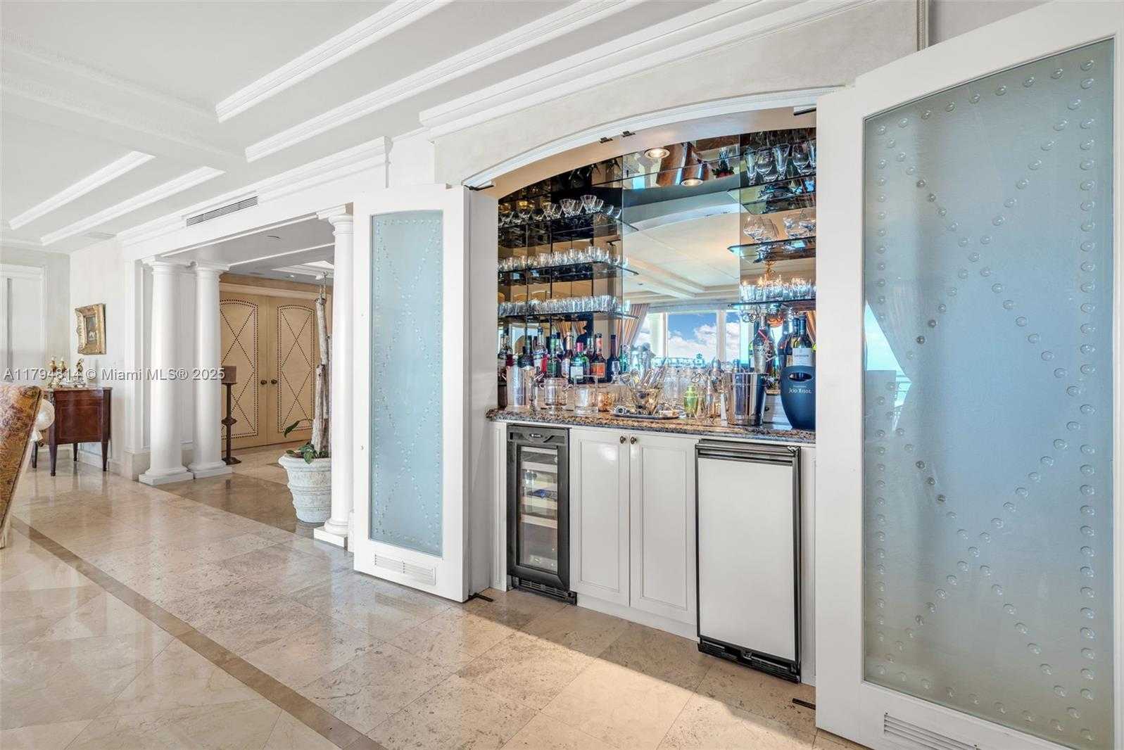 Small Image of 445 GRAND BAY DR #1001, Key Biscayne Number 26