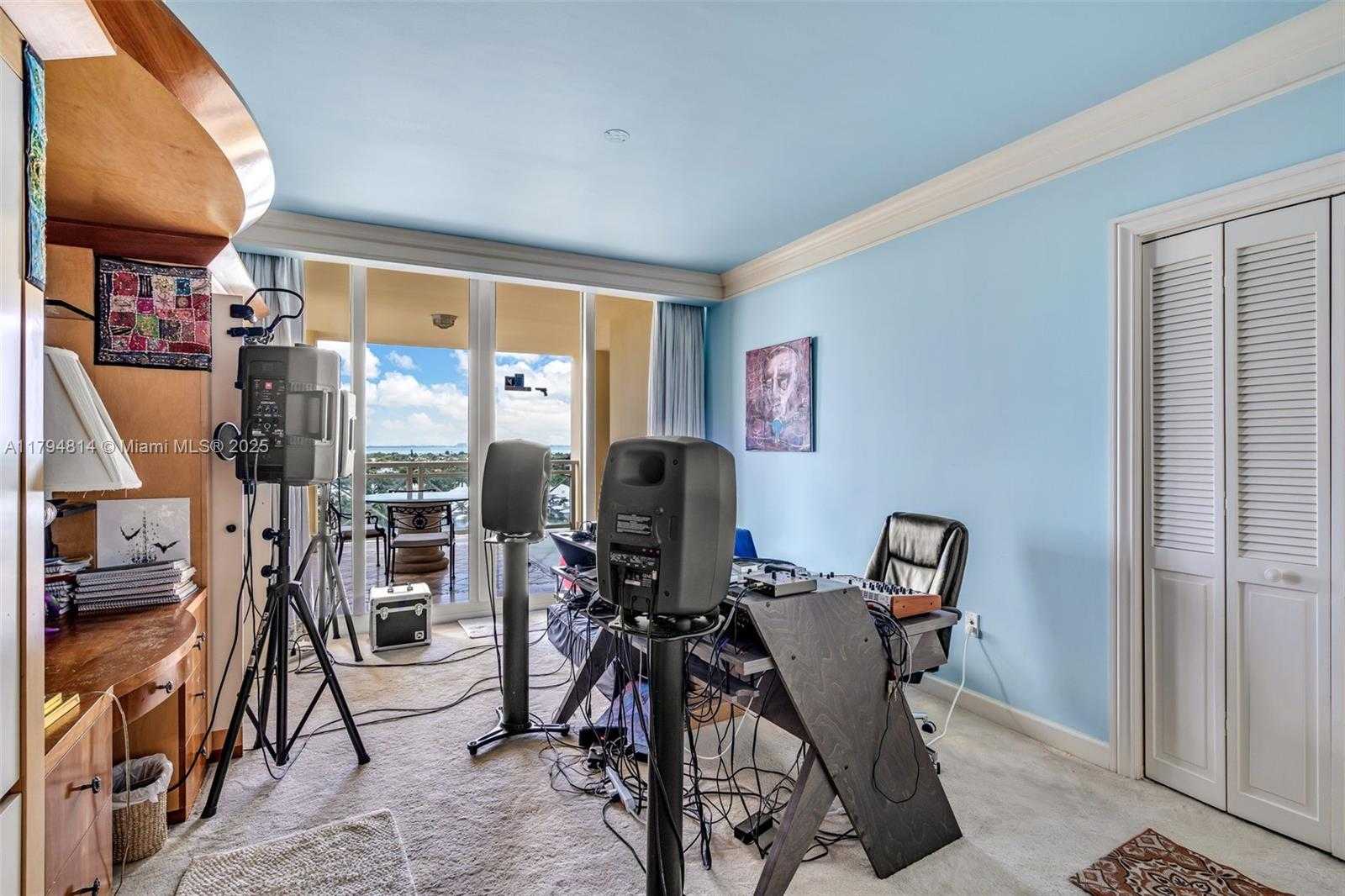 Small Image of 445 GRAND BAY DR #1001, Key Biscayne Number 35