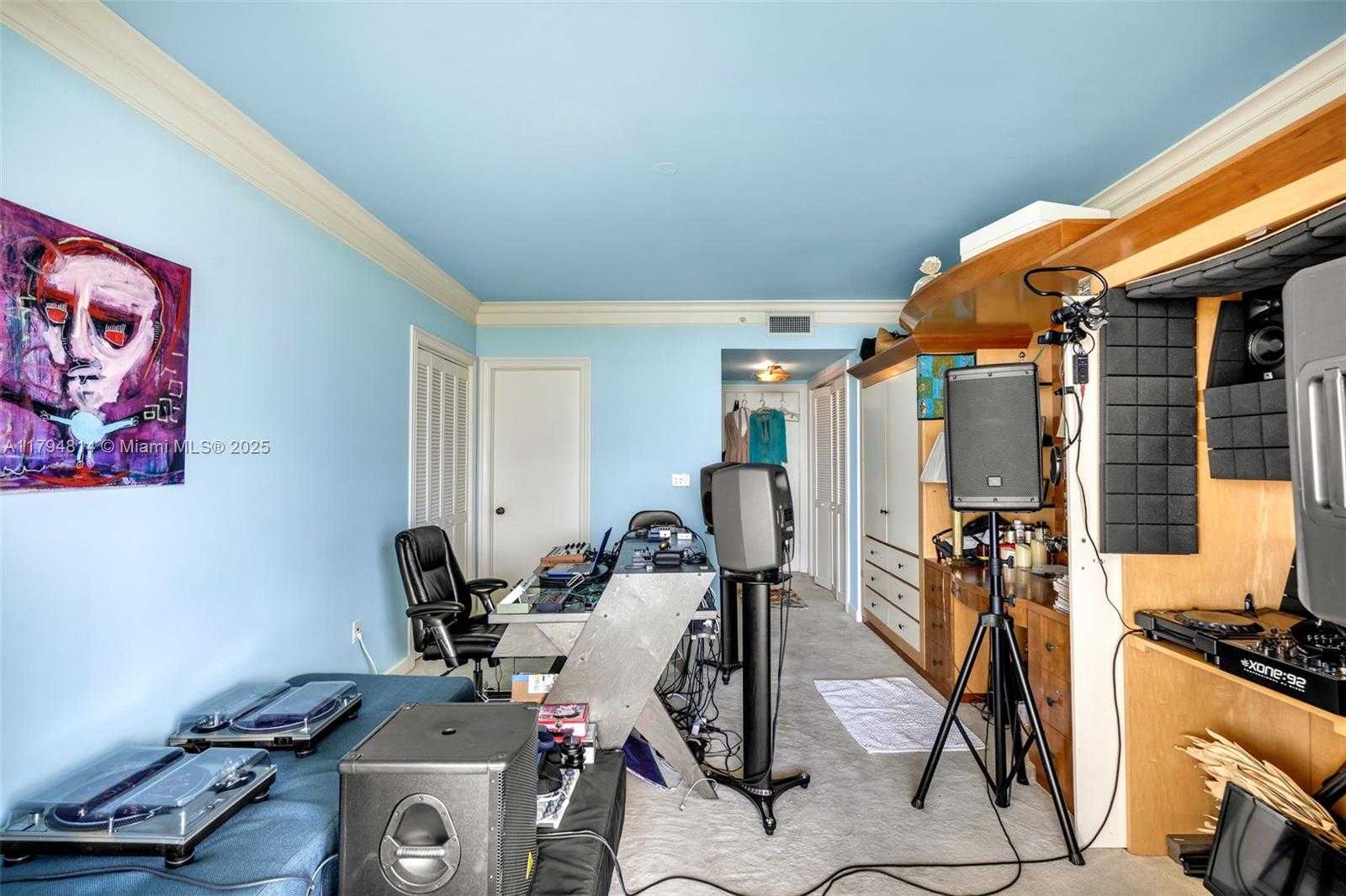 Small Image of 445 GRAND BAY DR #1001, Key Biscayne Number 36