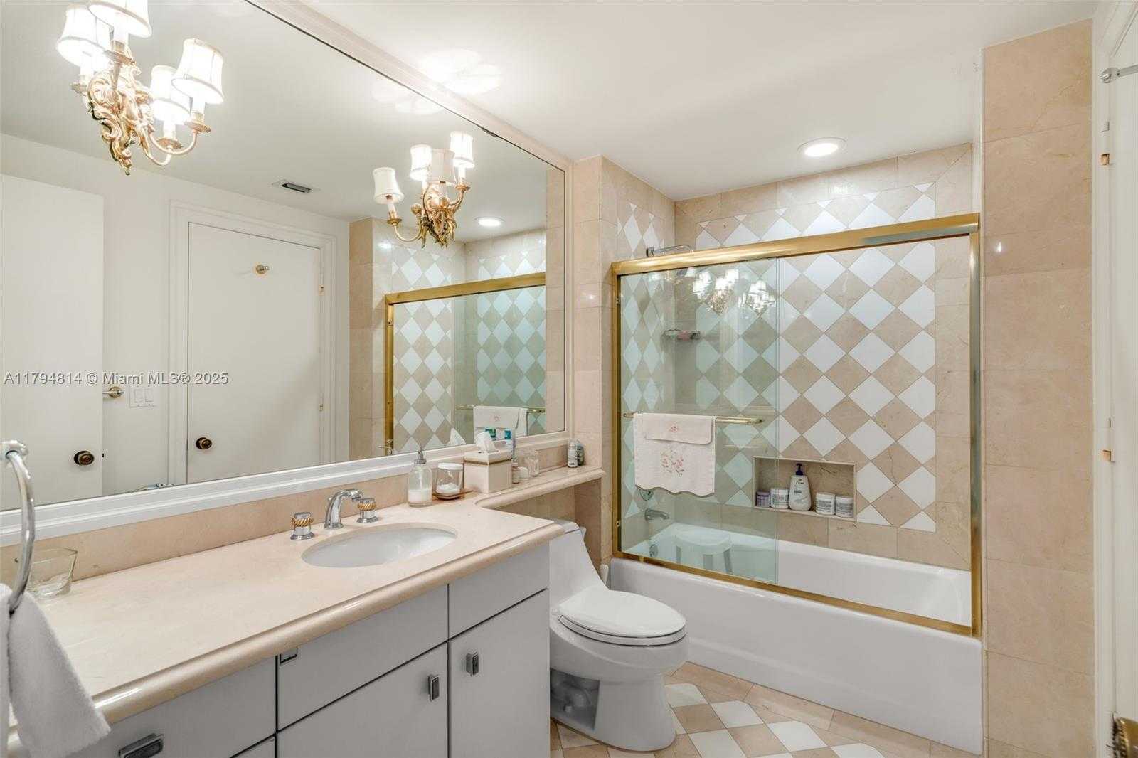 Small Image of 445 GRAND BAY DR #1001, Key Biscayne Number 38