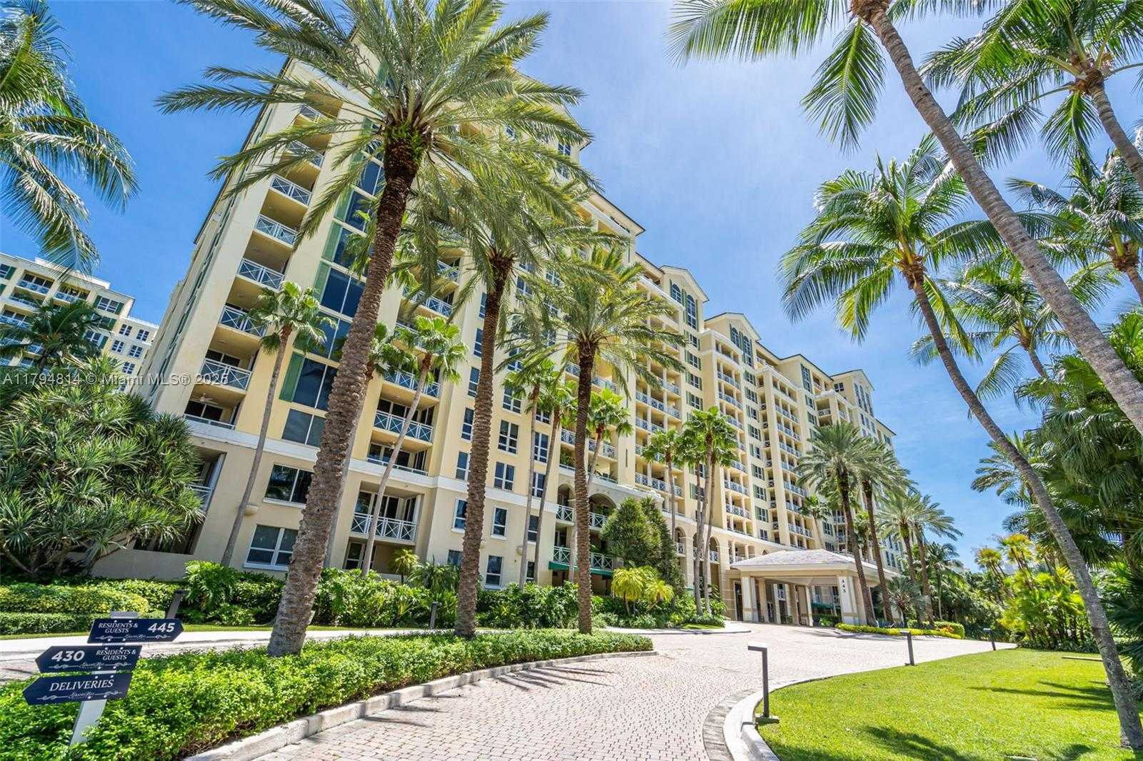 Small Image of 445 GRAND BAY DR #1001, Key Biscayne Number 4