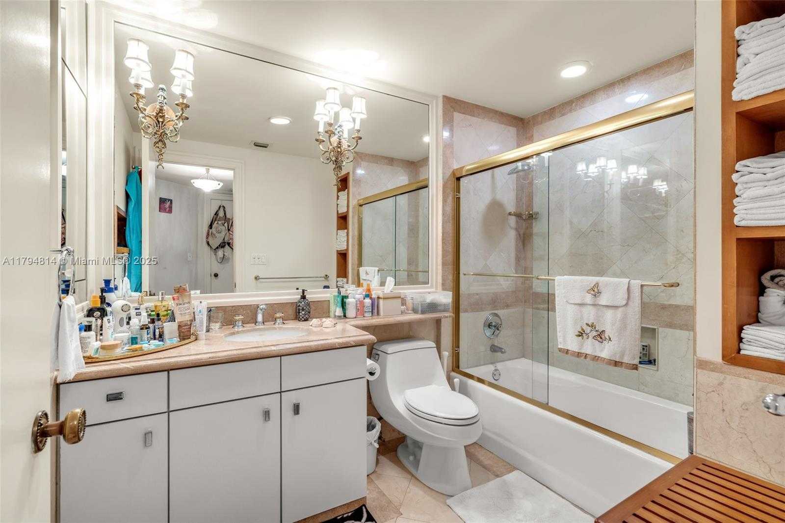 Small Image of 445 GRAND BAY DR #1001, Key Biscayne Number 44