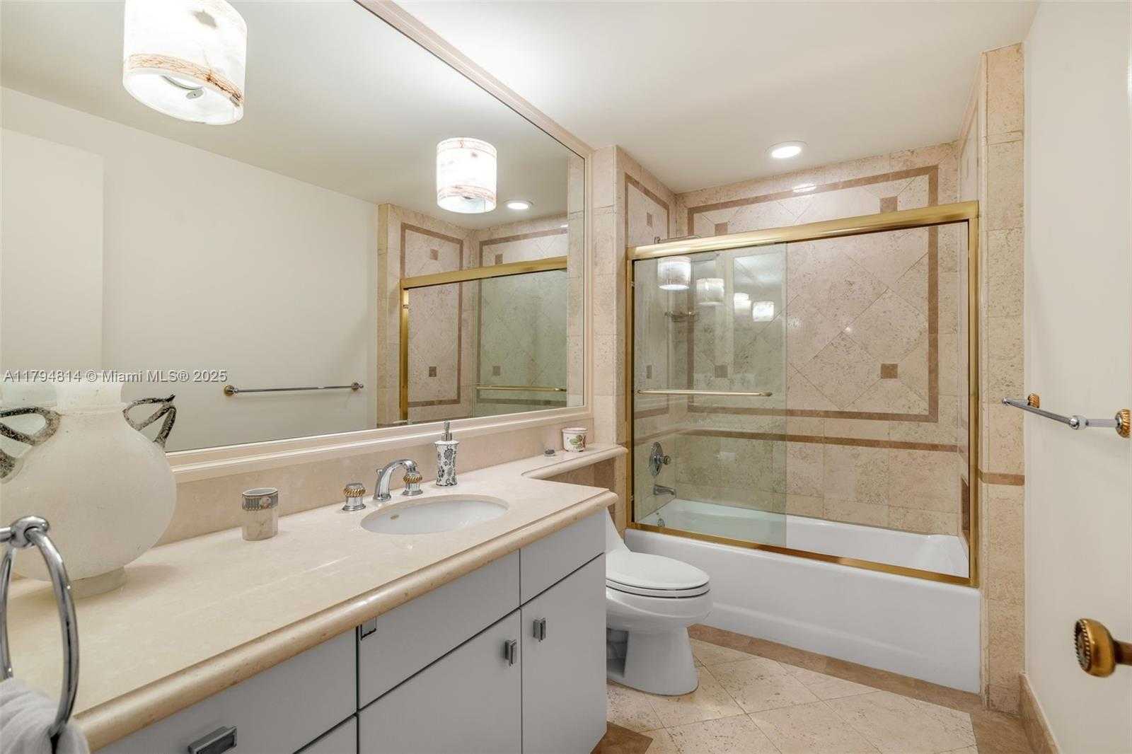 Small Image of 445 GRAND BAY DR #1001, Key Biscayne Number 45