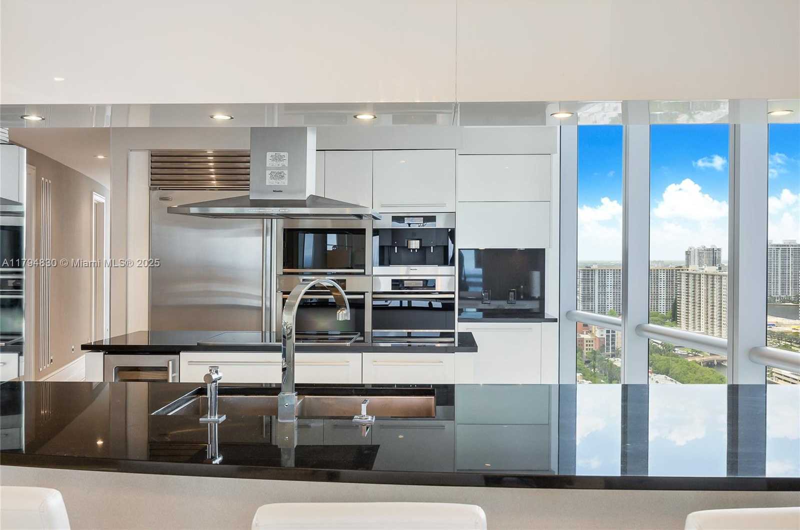 Small Image of 17121 COLLINS AVE #2608, Sunny Isles Beach Number 7