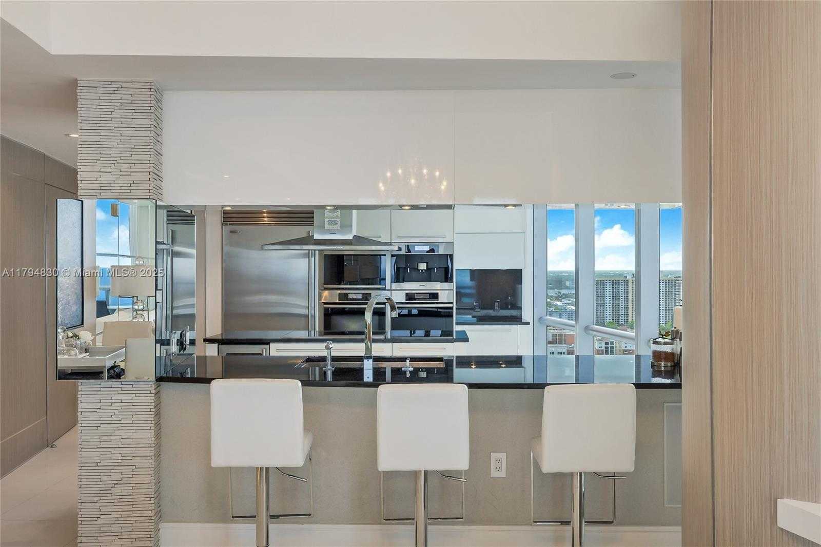 Small Image of 17121 COLLINS AVE #2608, Sunny Isles Beach Number 8