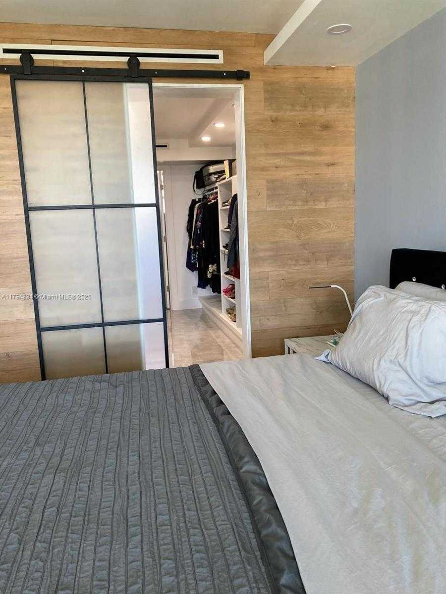 Small Image of 2903 NORTH MIAMI BEACH BLVD #1003, North Miami Beach Number 5