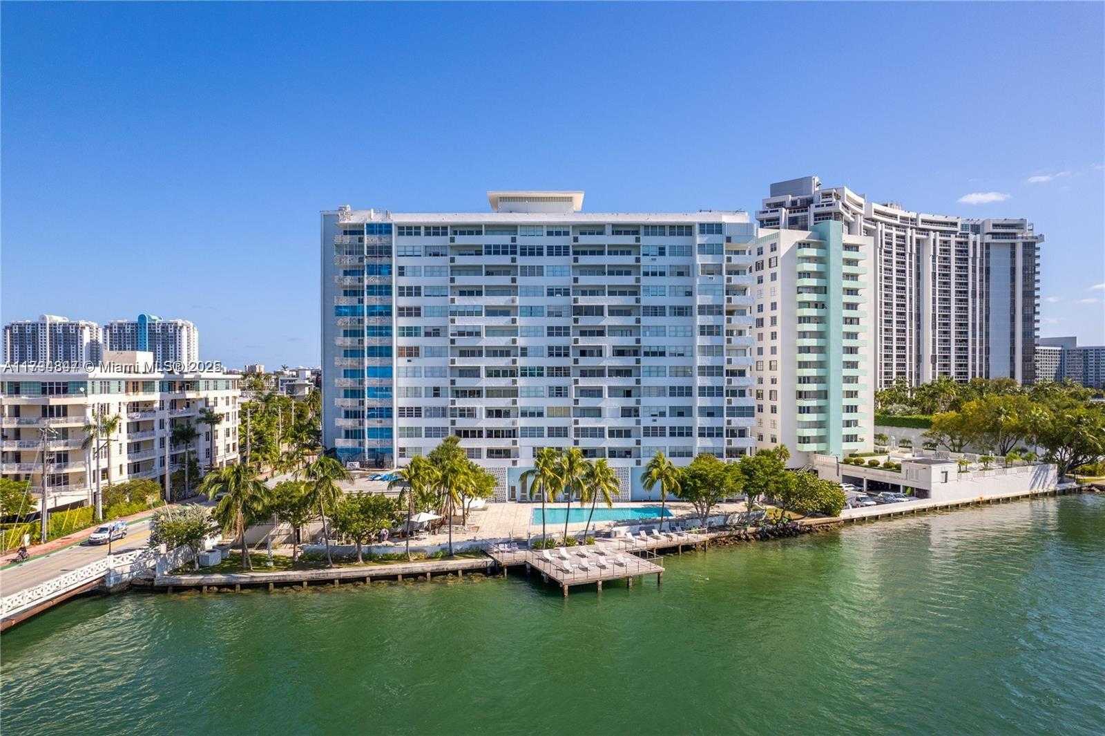 Small Image of 3 ISLAND AVE #07B, Miami Beach Number 31