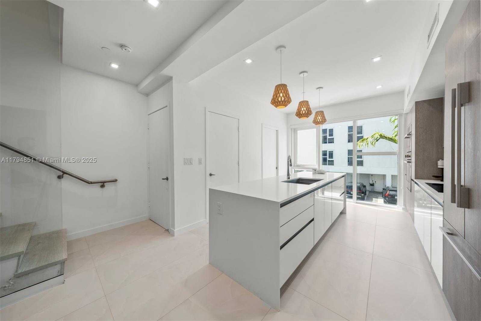 Small Image of 455 NORTH EAST 39TH ST #304, Miami Number 11