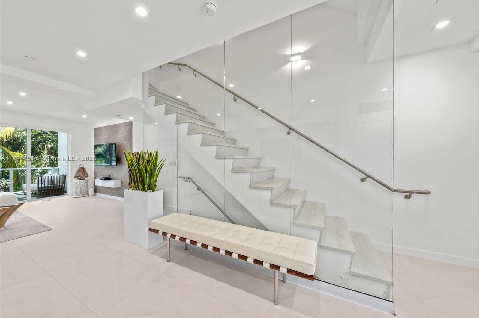 Small Image of 455 NORTH EAST 39TH ST #304, Miami Number 12