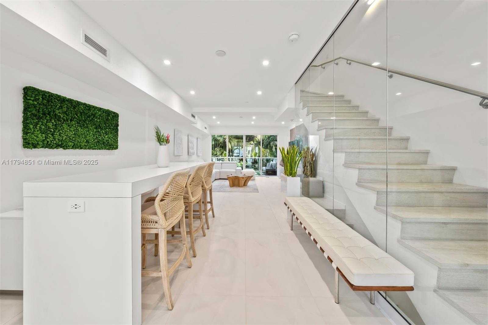Small Image of 455 NORTH EAST 39TH ST #304, Miami Number 14