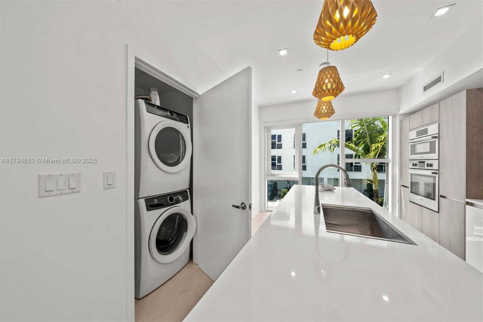 Small Image of 455 NORTH EAST 39TH ST #304, Miami Number 20
