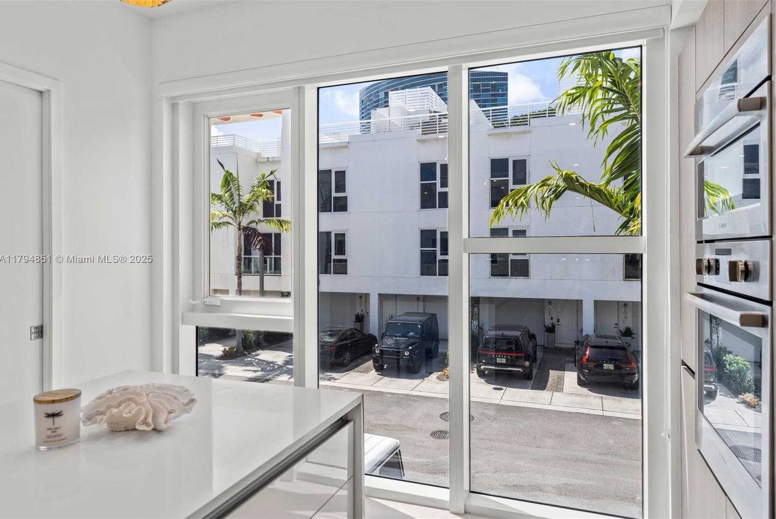 Small Image of 455 NORTH EAST 39TH ST #304, Miami Number 21