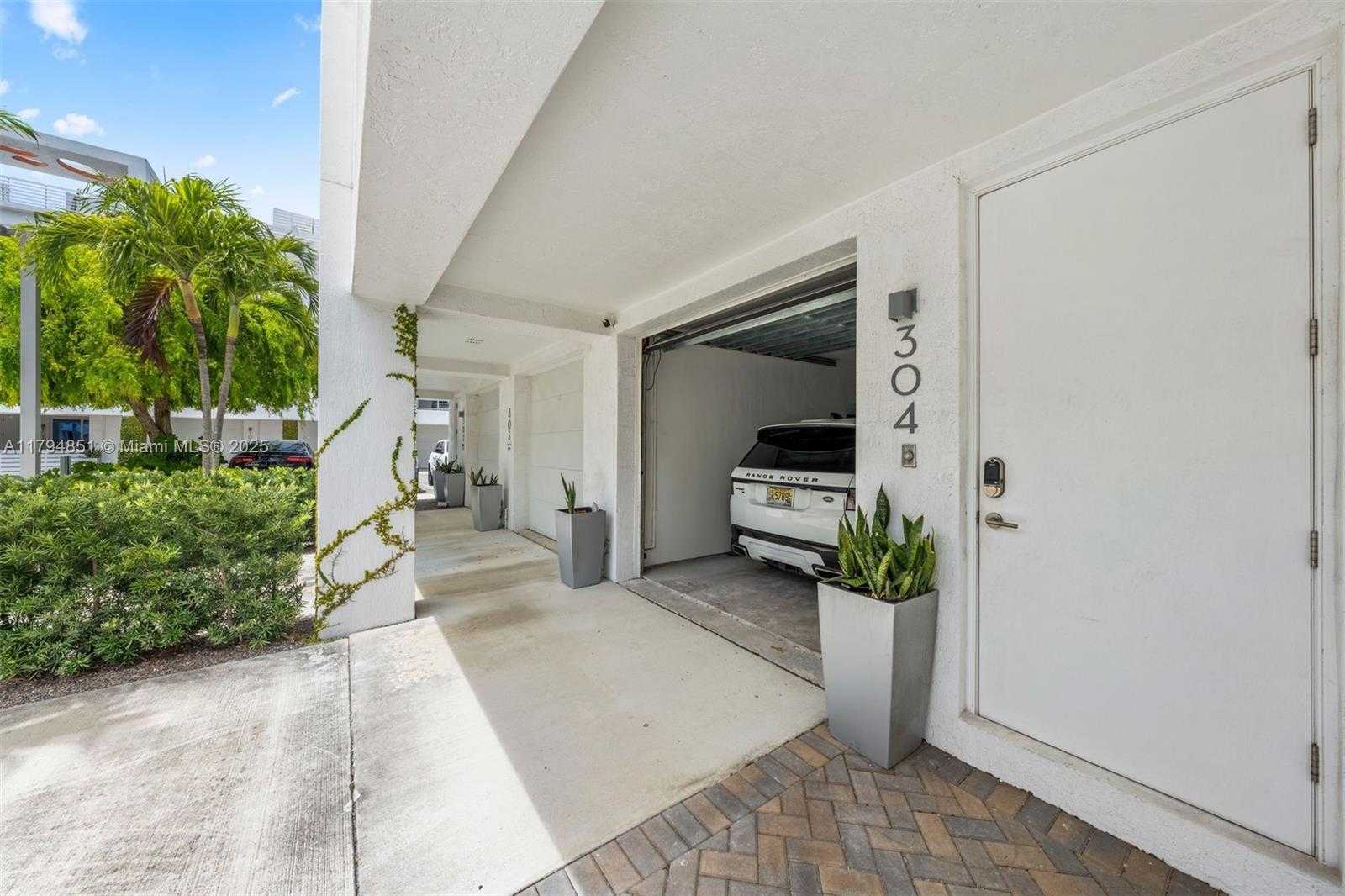 Small Image of 455 NORTH EAST 39TH ST #304, Miami Number 42