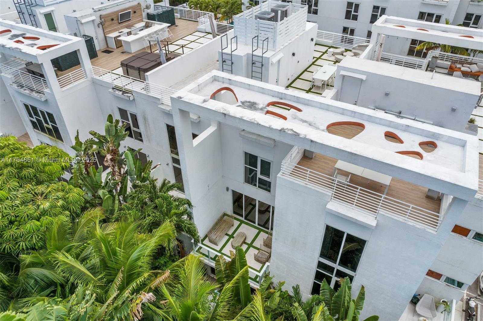 Small Image of 455 NORTH EAST 39TH ST #304, Miami Number 45