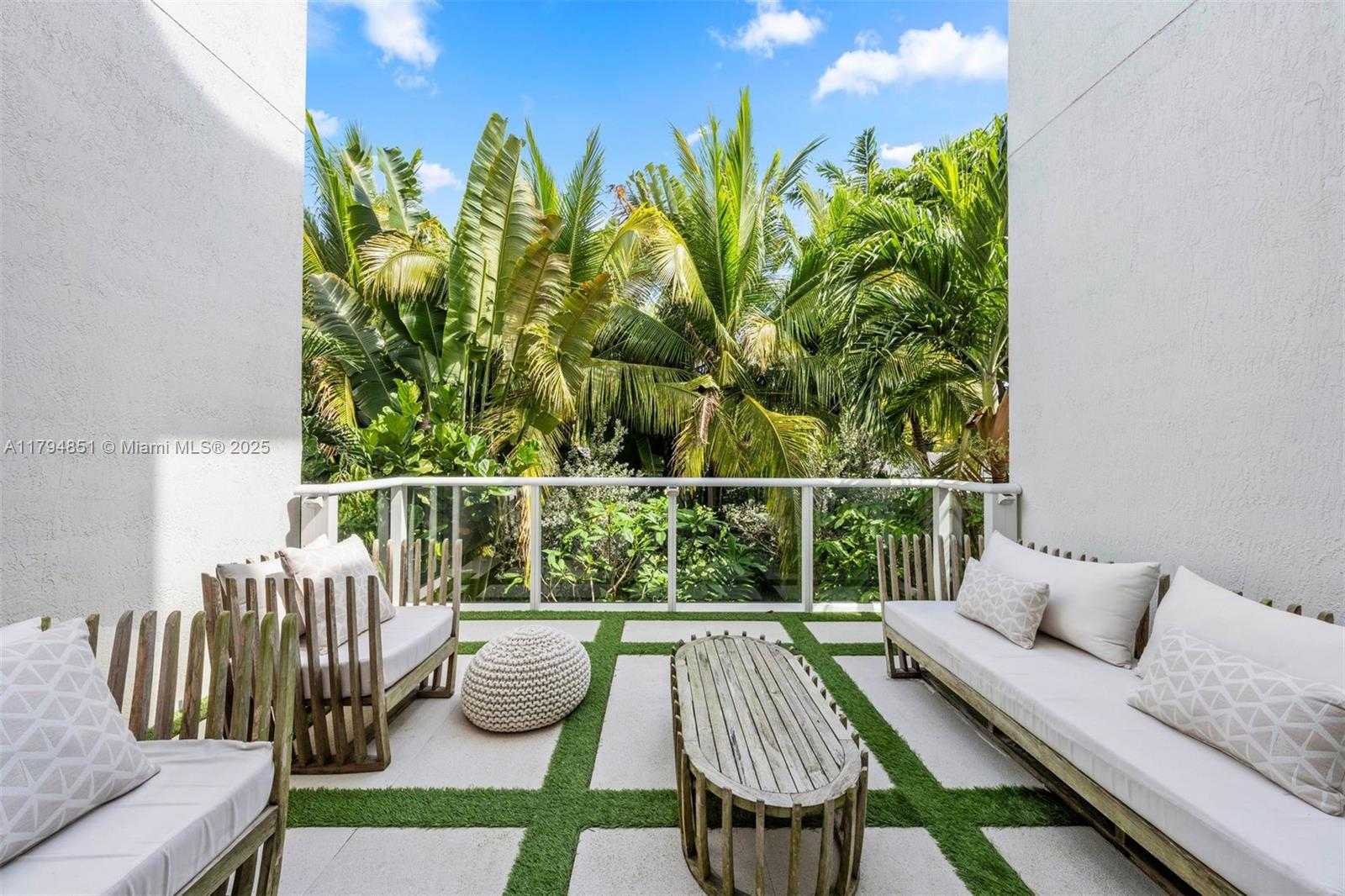 Small Image of 455 NORTH EAST 39TH ST #304, Miami Number 5