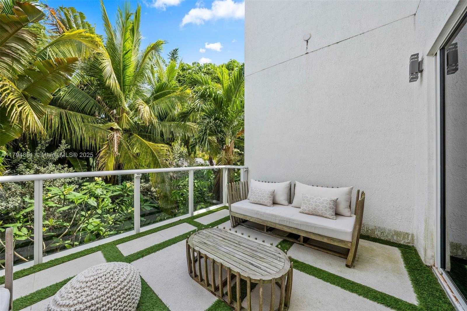 Small Image of 455 NORTH EAST 39TH ST #304, Miami Number 7