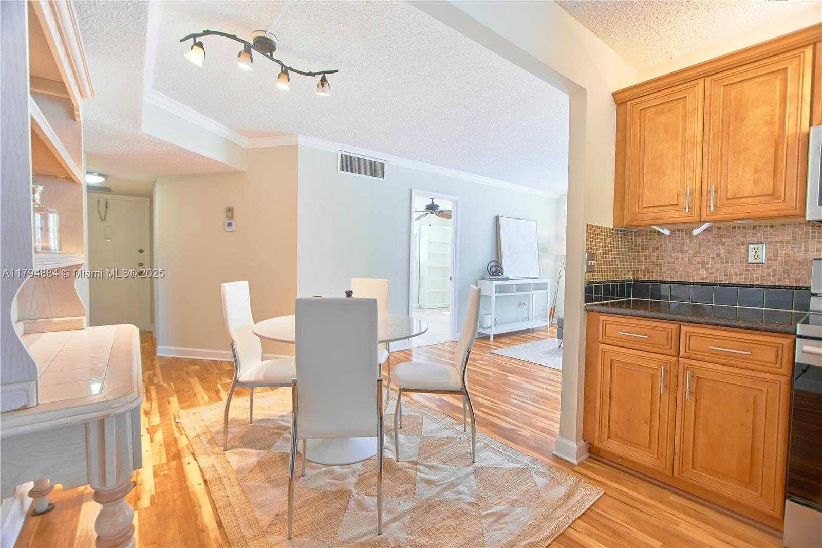 Small Image of 9150 LIME BAY BLVD #201, Tamarac Number 10