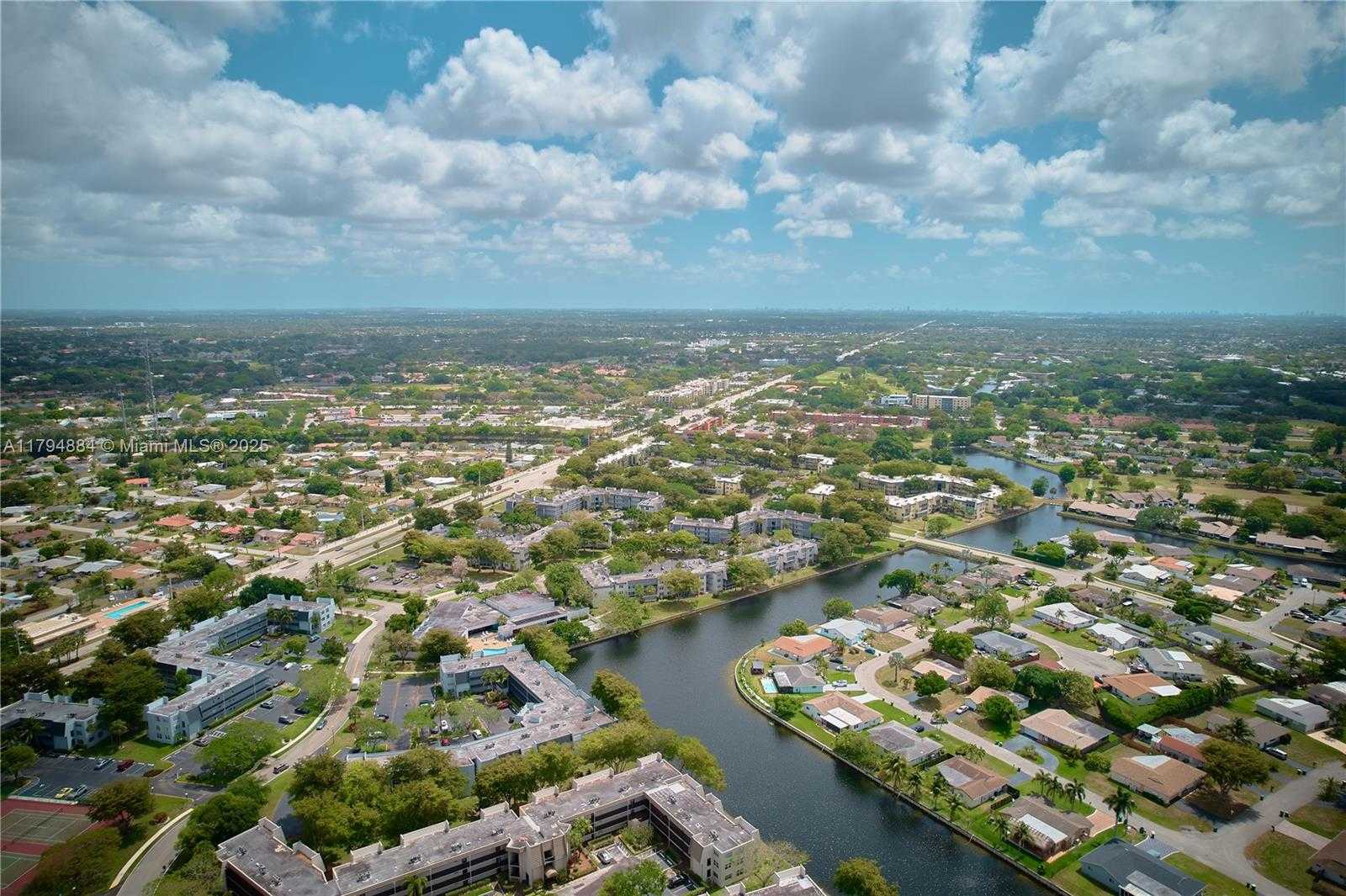 Small Image of 9150 LIME BAY BLVD #201, Tamarac Number 30