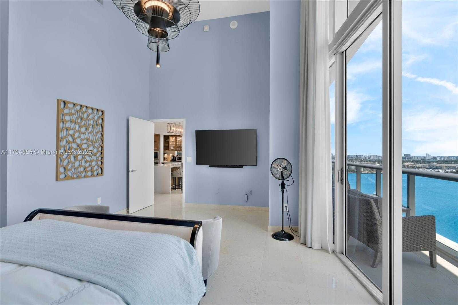 Small Image of 465 BRICKELL AVE #2801, Miami Number 18